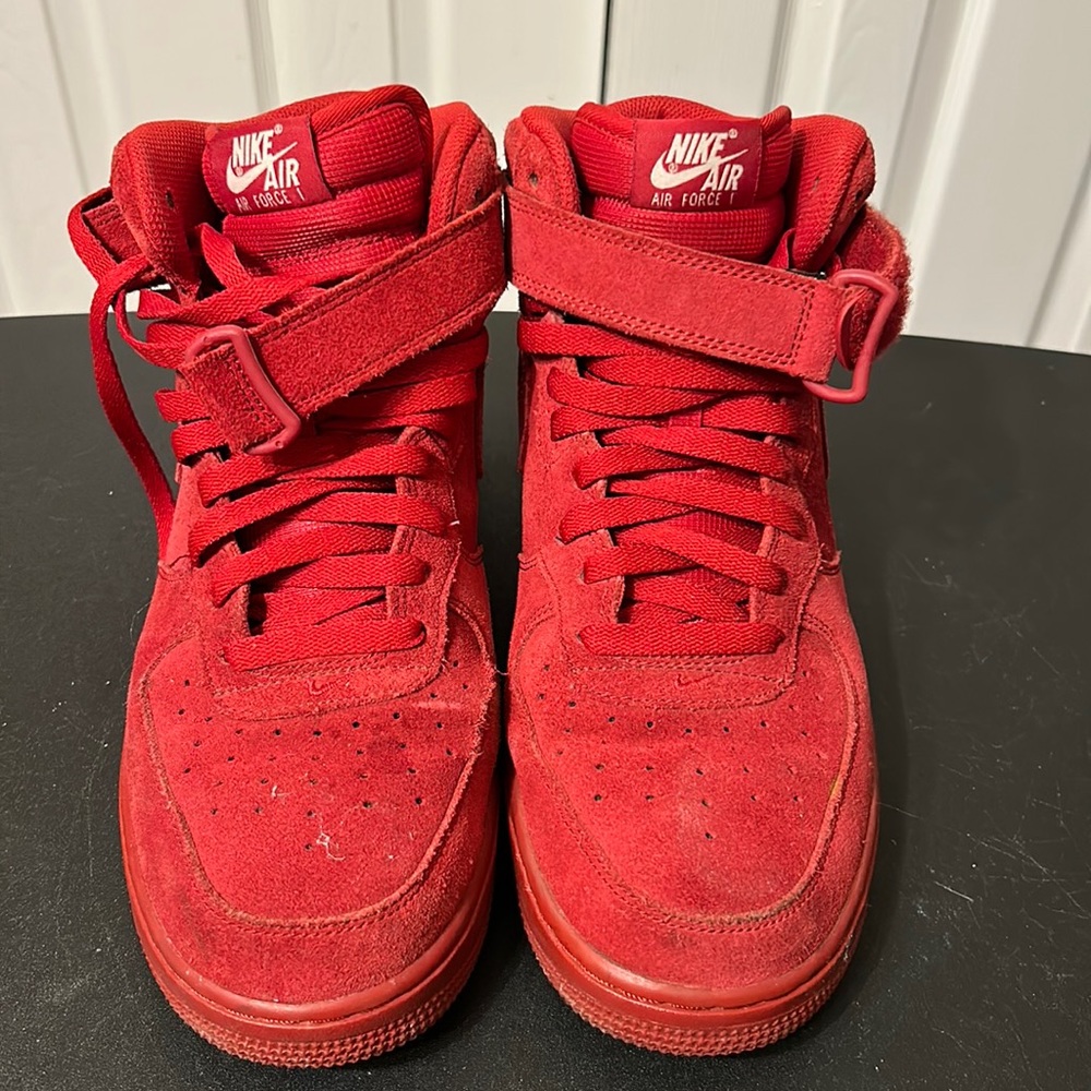 NIKE HIGH TOP AIR FORCE 1’s (RED)